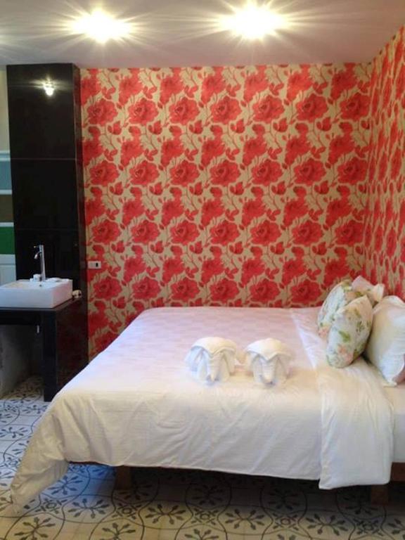 At Casa Guesthouse Amphawa Kamer foto